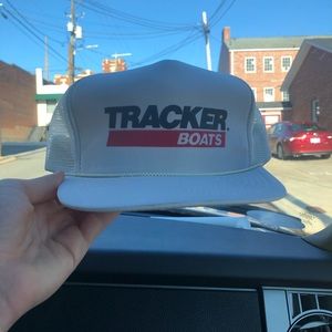 Vintage tracker boat hat trucker style. White with net on bill